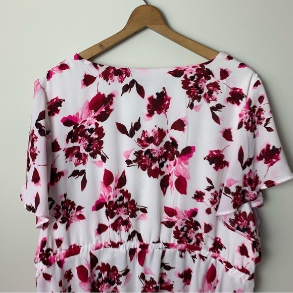 [Torrid] Women's White & Pink Floral Print Short Sleeve Plus Size Top - Picture 8 of 8